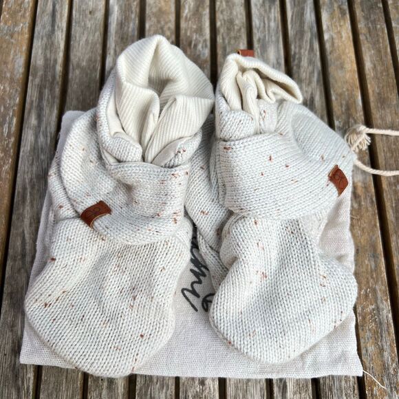 NWT Goumi Kids Shell Knit Baby Boots SZ 12-18mo White Organic Cotton Bootie Fall - Picture 1 of 3